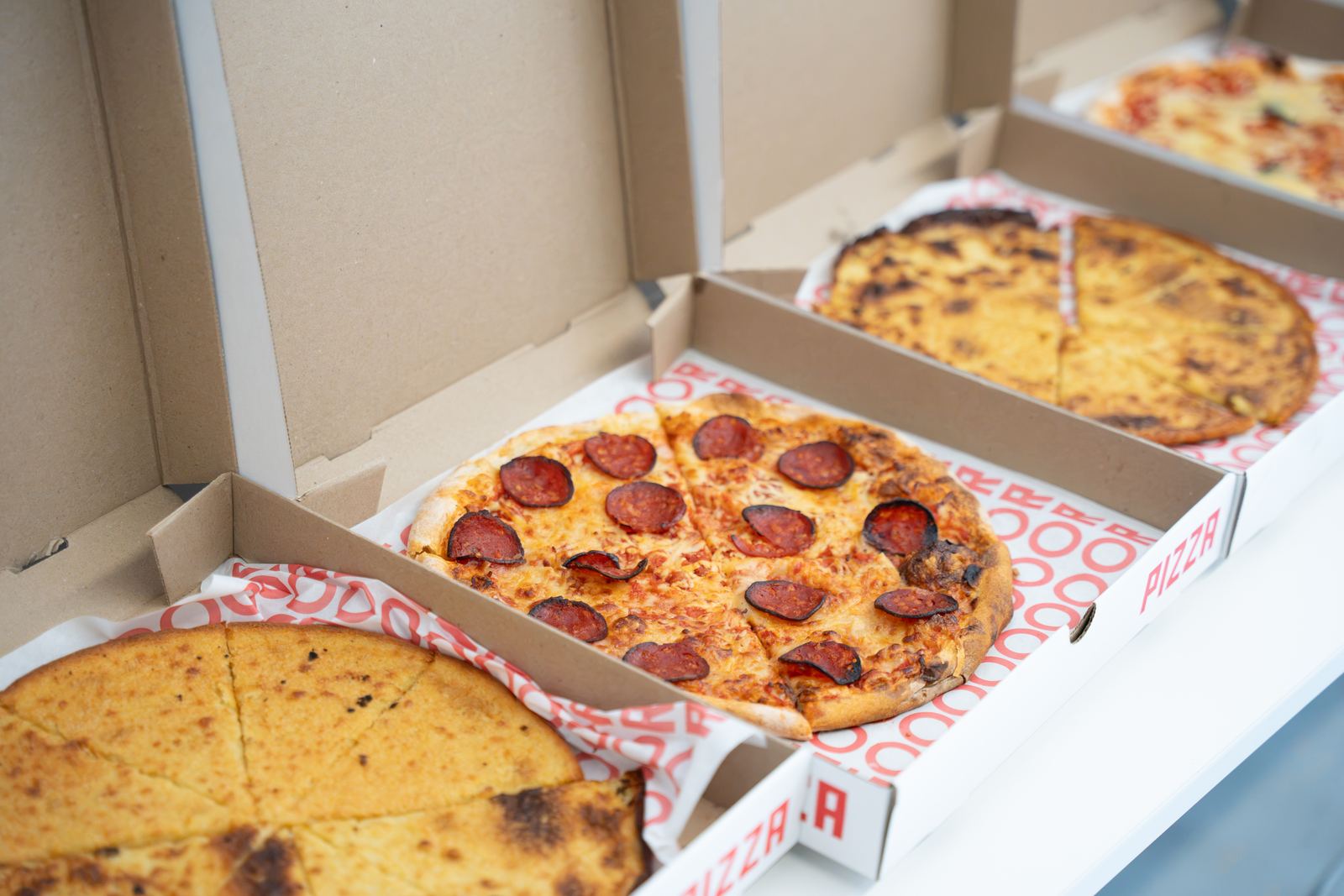 Cajas de pizza abiertas