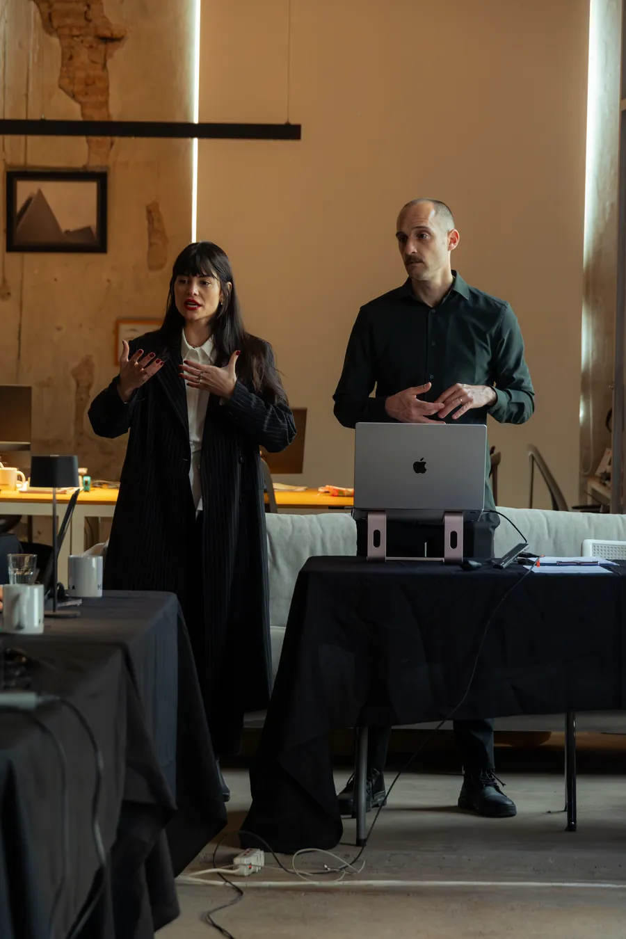 Camila Sityá y Guido Iafigliola guían un encuentro presencial